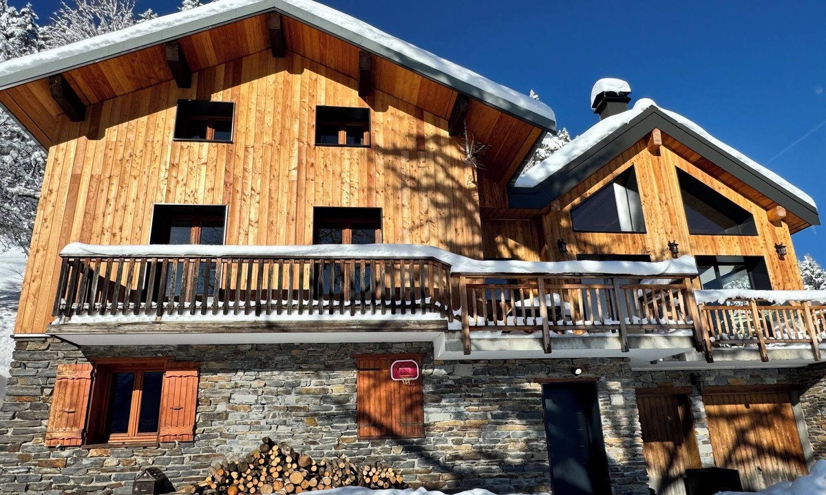 Doucy-Combelouviere Ski Chalet | Évasion Alpine: ski chalet for 12-14 people