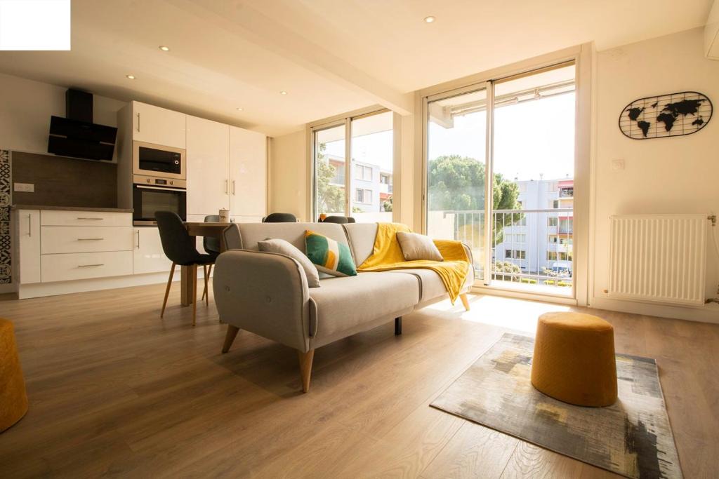 Lemasson Apartment | 005- Appartement 6 chambres, Tramway, Parking,Clim