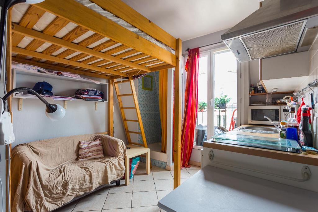 Hopital Saint-Louis Apartment | 10 m² studio - Belleville
