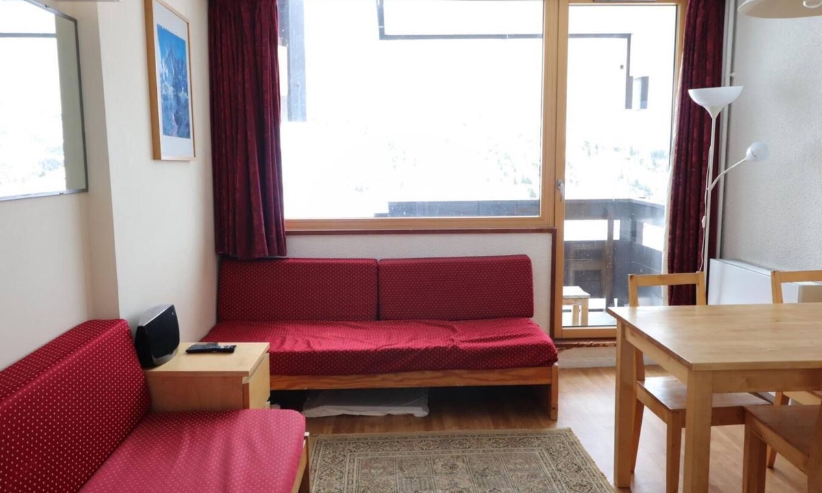 Le Lavachet Apartment | 100m from resort center, 2nd floor, view lake, balcony, tv, ski locker, 21m², Tignes
