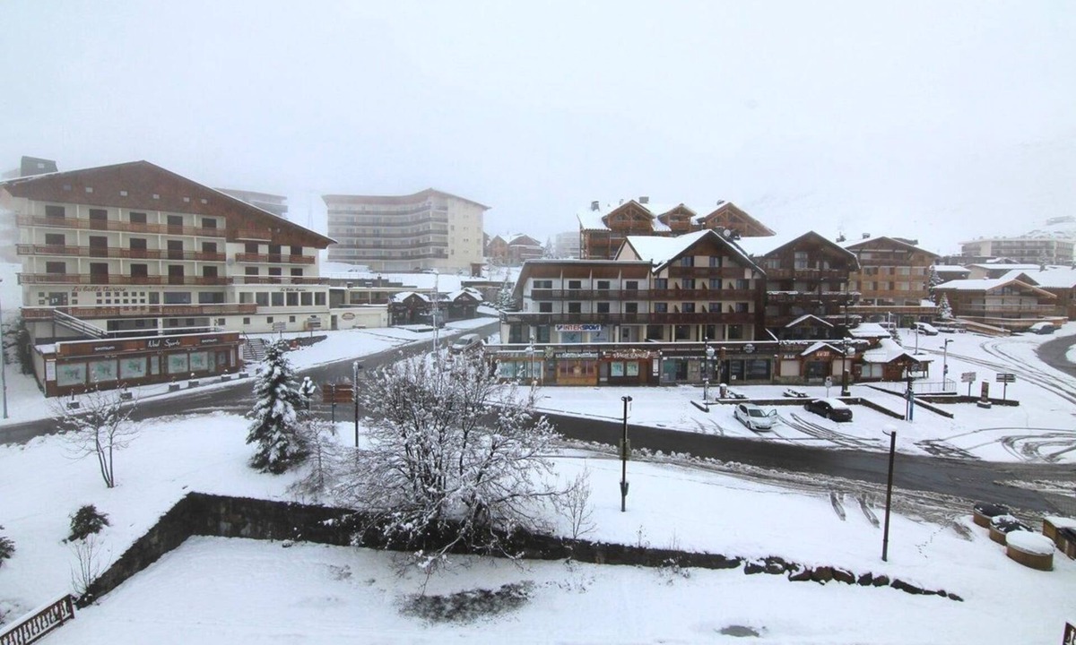 Jeux Apartment | 10m from resort center, 6th floor, tv, ski locker, 27m², Alpe d'Huez