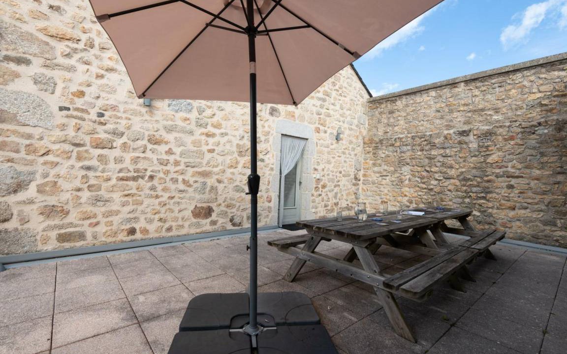 Albaret-le-Comtal House | 110 m² Gîte ∙ 3 bedrooms ∙ 10 guests
