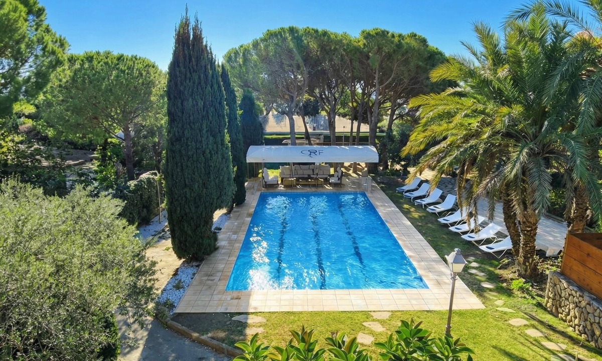 Sitges Villa | 15 min. drive from Sitges Villa El Ranch 10 min. walk to the beach Jacuzzi 15P