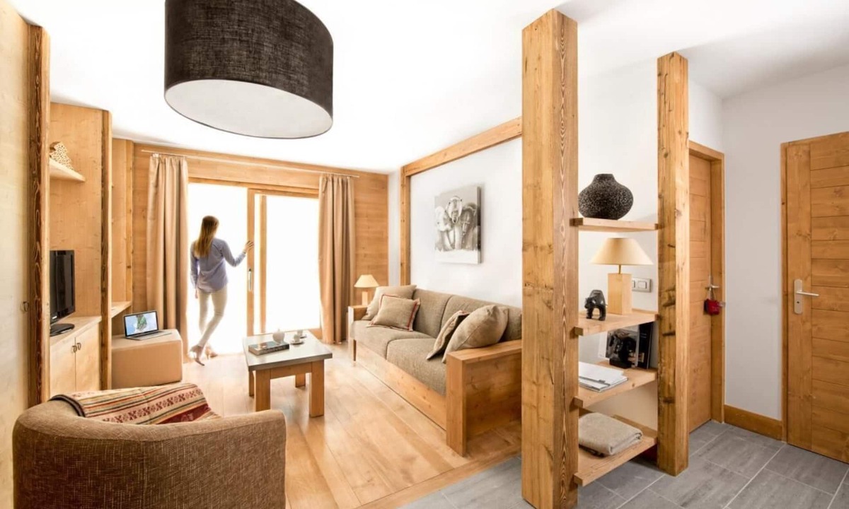 Les Brevieres Apartment | 150m from resort center, fitness, swimming pool, sauna, hammam, balcony, tv, 50m², Tignes