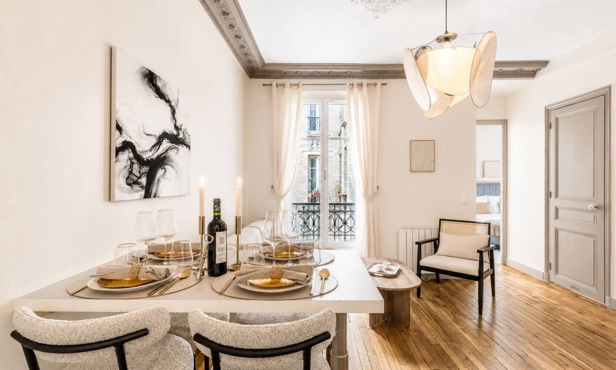 Clignancourt Apartment | 1518 Trétaigne