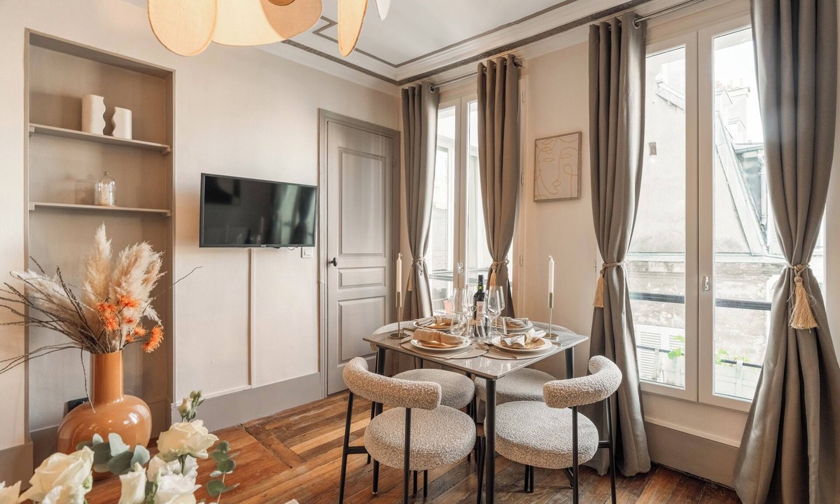 Saint-Thomas-d'Aquin Apartment | 1523 Verneuil