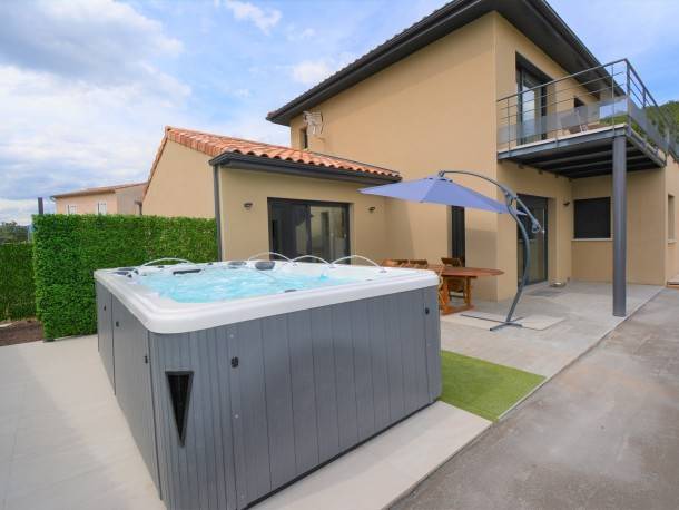 Ruoms House | 155 m² House ∙ 4 bedrooms ∙ 8 guests