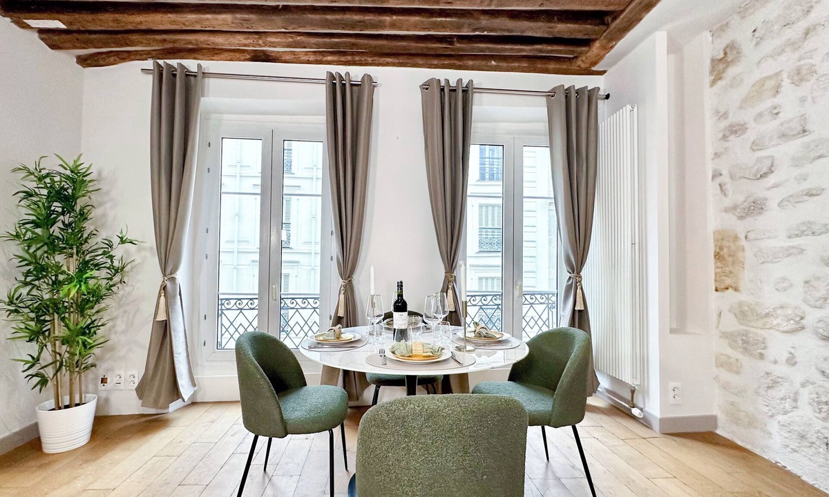 Arts-et-Metiers Apartment | 1550 Nazareth