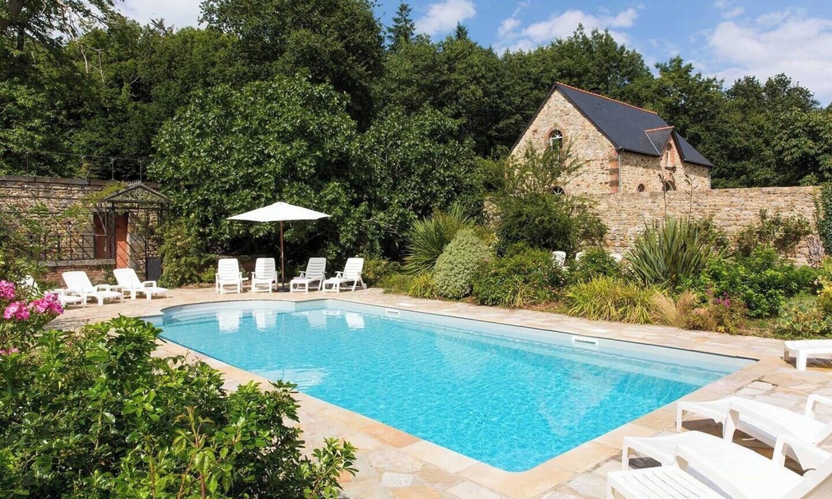 Combourg House | 15th century castle in the heart of Brittany