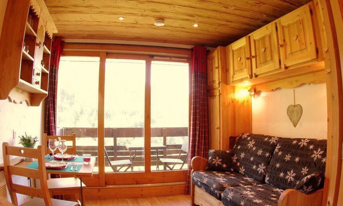 Valmorel Apartment | 1st floor, view ski slopes, balcony, tv, ski locker, 12m², Valmorel