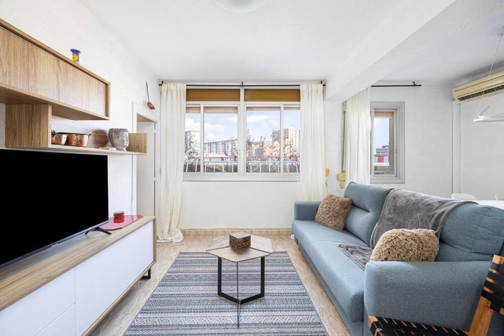 Cornella de Llobregat Apartment | 2 Bdr Apt In Cornella 5 Mins Form The Metro