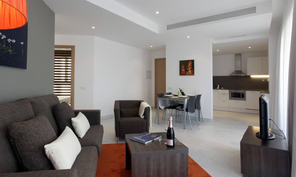 Les Corts Apartment | 2 bedroom apartment with large balcony