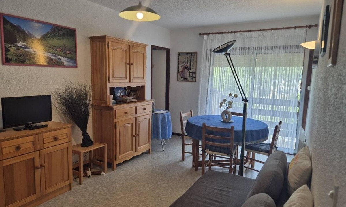 Cauterets Apartment | 2-Bedroom Apartment with Balcony and Parking in Cauterets