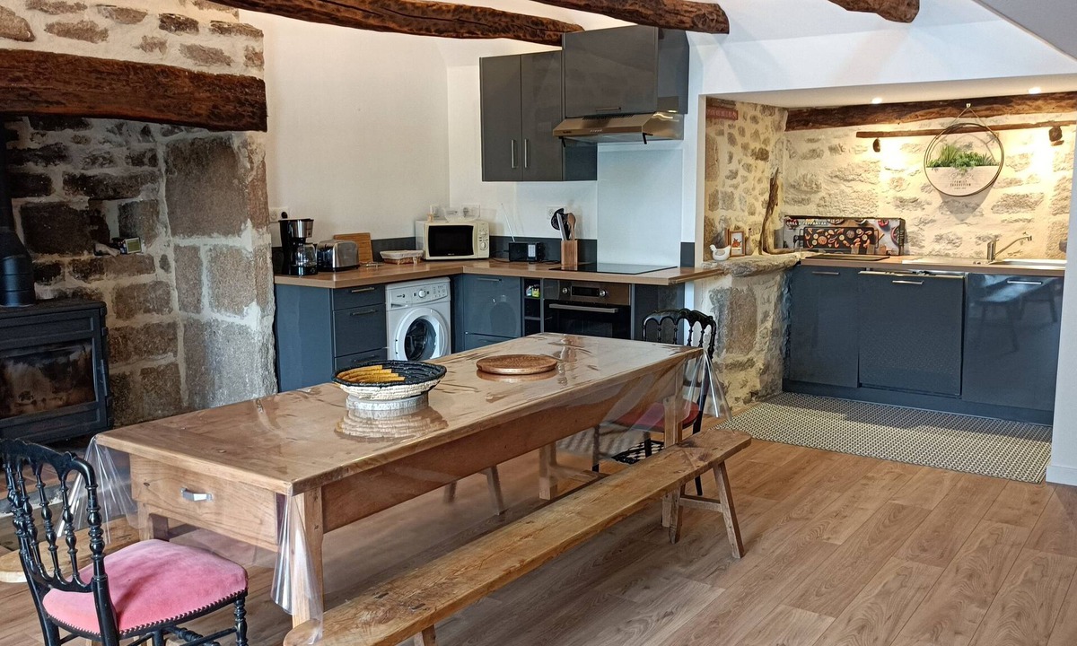 Saint-Julien-le-Pelerin House | 2 Bedroom Private vacation home in St julien le pÃ¨lerin