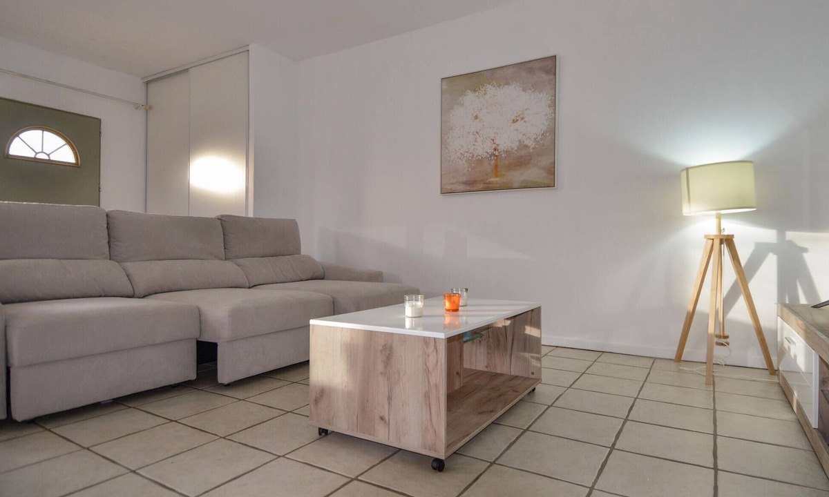 Pont-Saint-Esprit House | 2 bedroom nice home in Pont Saint Esprit