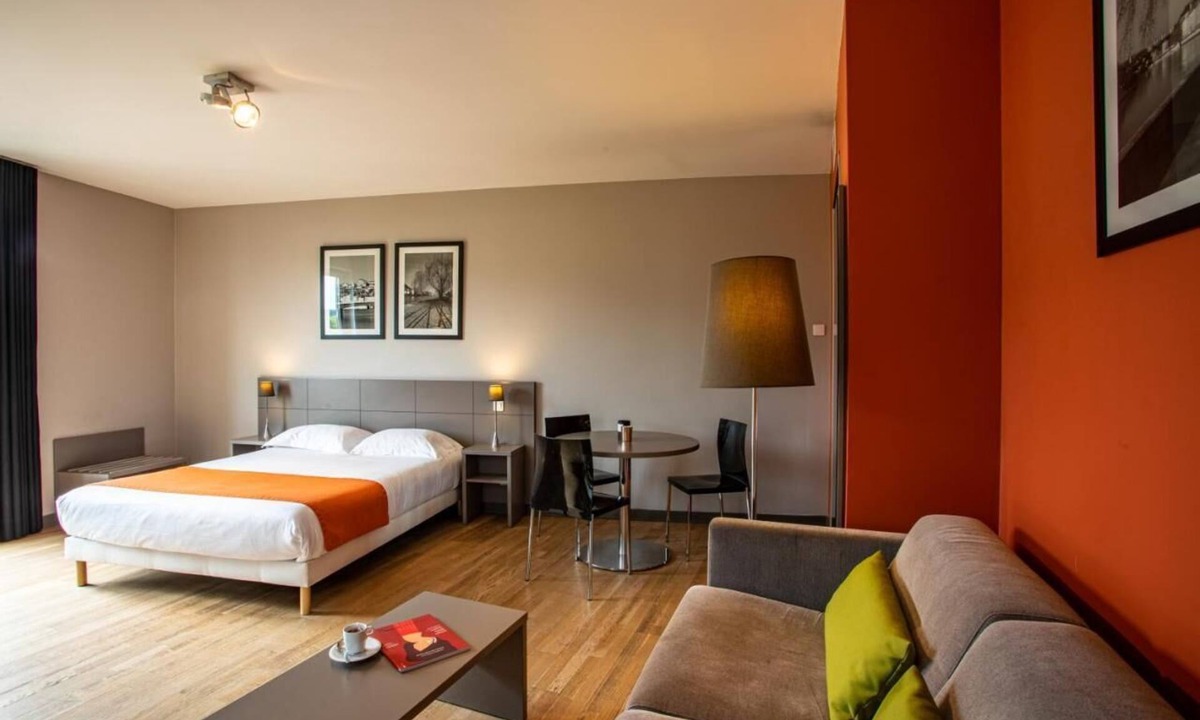 9th Arrondissement Hotel | 2 Comfortable Double Room With Convenient Access Around Lyon