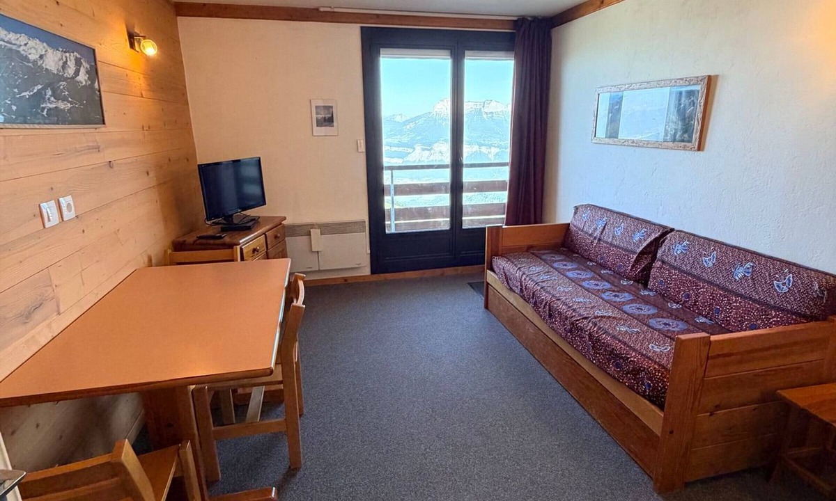 Prapoutel Apartment | 2-room apt, 5 ppl, slopeside with valley view