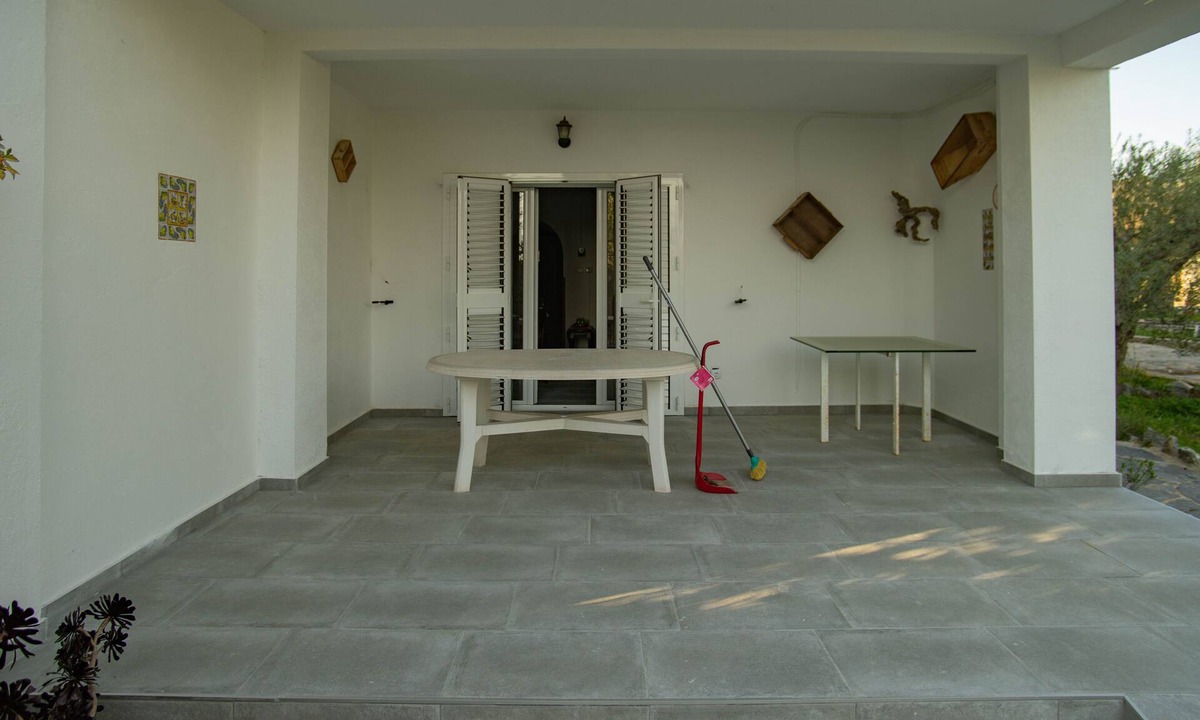 El Mas Fumats Apartment | 20m2 porch, 1000m garden, barbecue, parking, fenced and protected and WIFI.