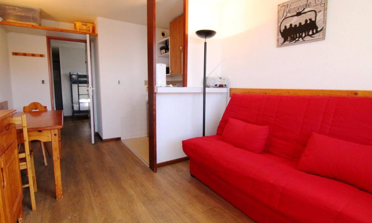Bergers Apartment | 210m from shops, 3rd floor, balcony, tv, ski locker, 30m², Alpe d'Huez