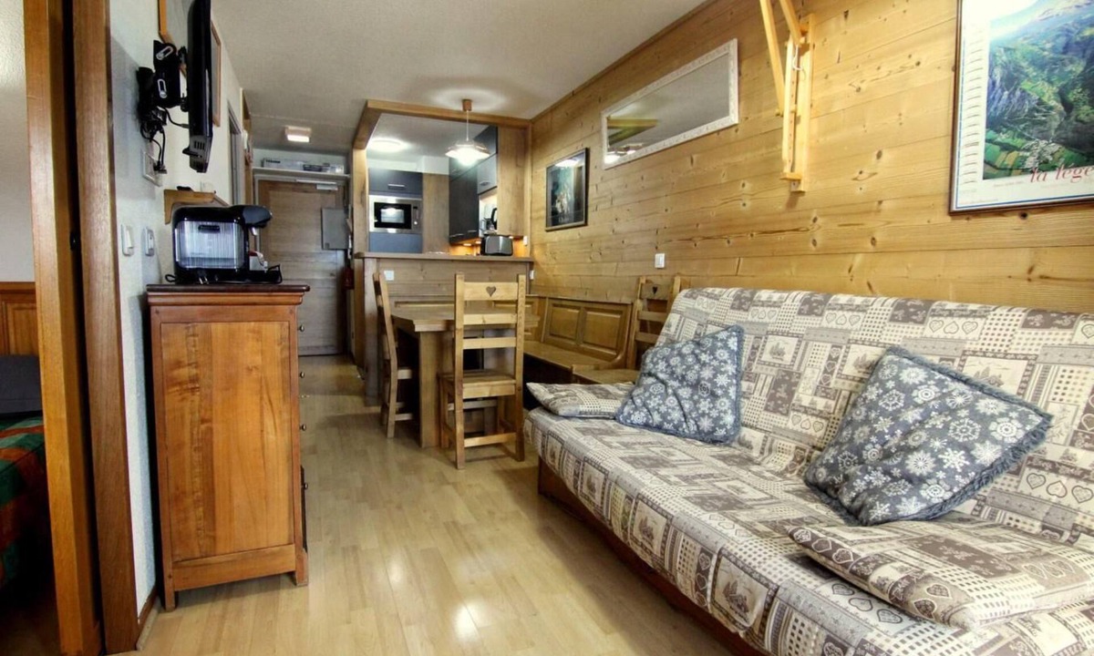 Bergers Apartment | 230m from shops, 3rd floor, balcony, tv, ski locker, 32m², Alpe d'Huez