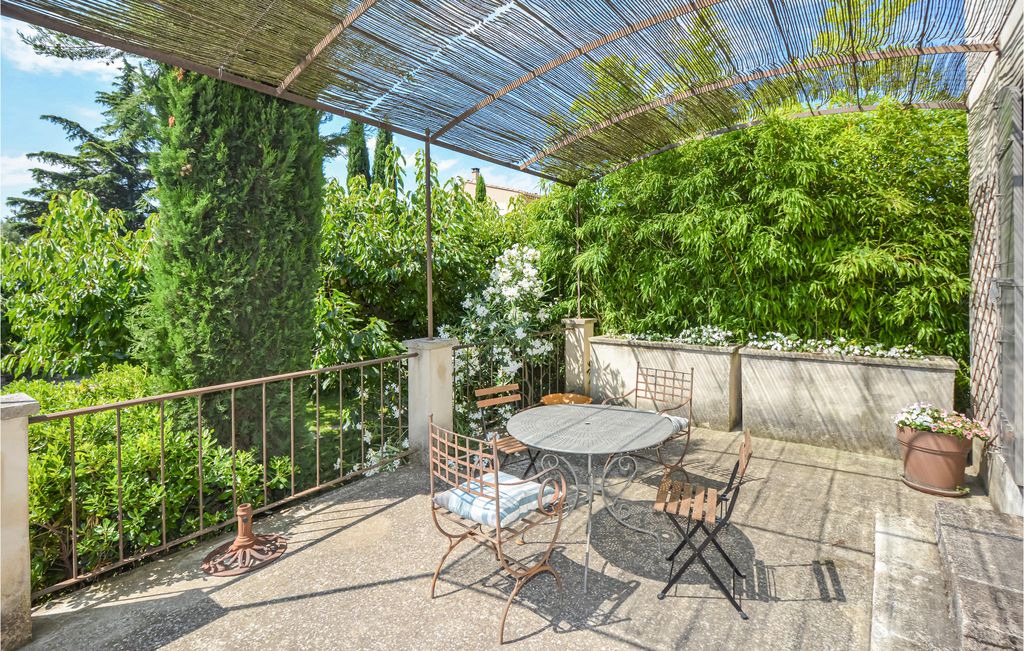 Vallabregues House | 3 bedroom accommodation in Valabrègues