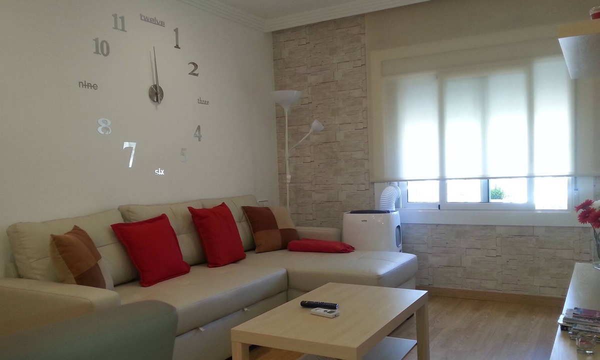 Viladecans Condo | 3 bedroom apartment 10 min from the train, and 6 km from the airport