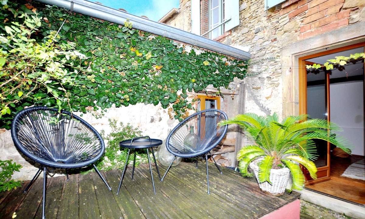 Castelreng House | 3 bedroom pet friendly home in Castelreng