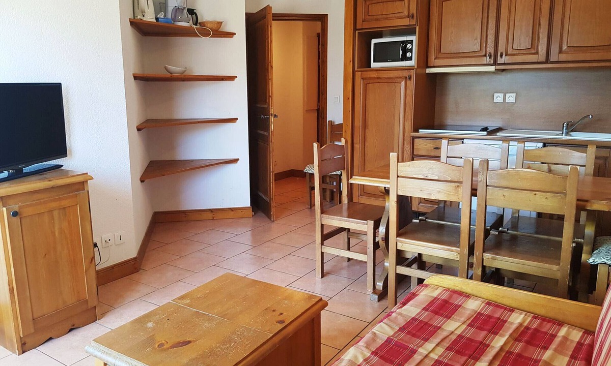 Orcieres-Merlette Apartment | 3 Rooms in Orcières Merlette, 6 Pers, Pets & Parking