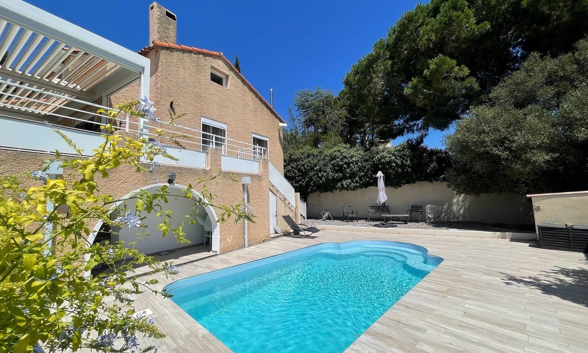 Ensues-la-Redonne House | 3 to 5 bedroom house with pool, côte bleue