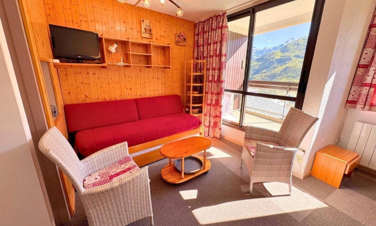 Reberty Apartment | 300m from resort center, 2nd floor, balcony, tv, 67m², Les Menuires