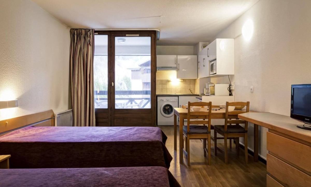 Brides-les-Bains Apartment | 3rd floor, balcony, tv, ski locker, 28m², Brides Les Bains