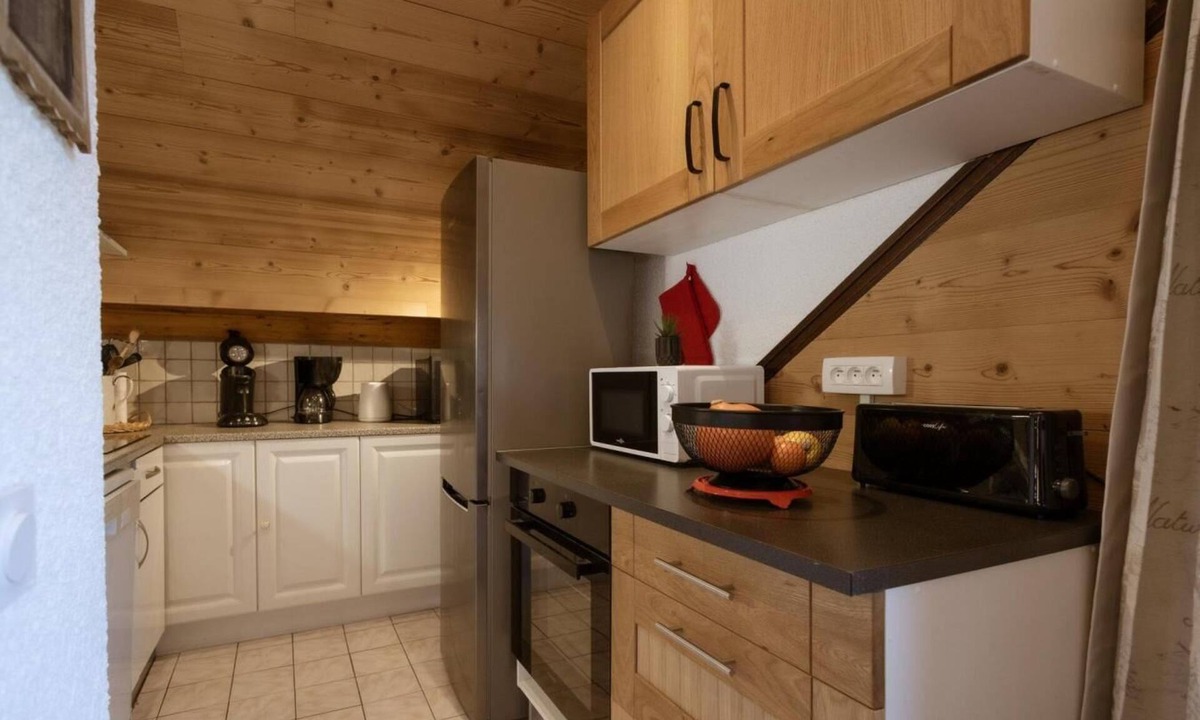 Valloire Apartment | 3rd floor, balcony, parking, tv, ski locker, 52m², Valloire