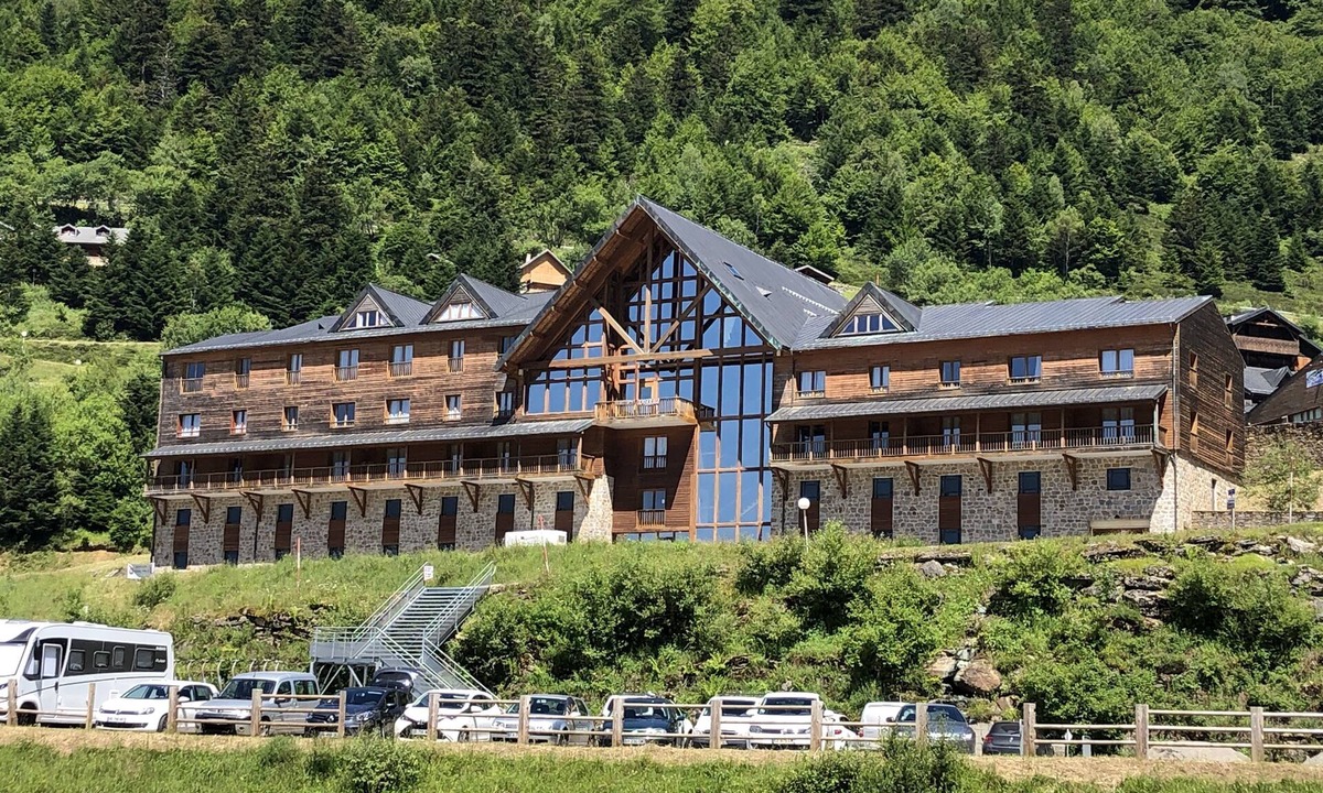 Guzet Neige Apartment | 4-person apartment, at the foot of the slopes, Ariège