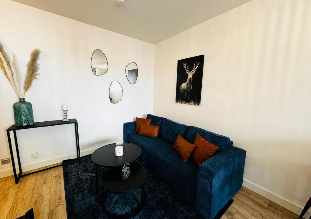 Republique - Tolstoi Apartment | 46 Racine - 1 Bedroom - Gratte Ciel