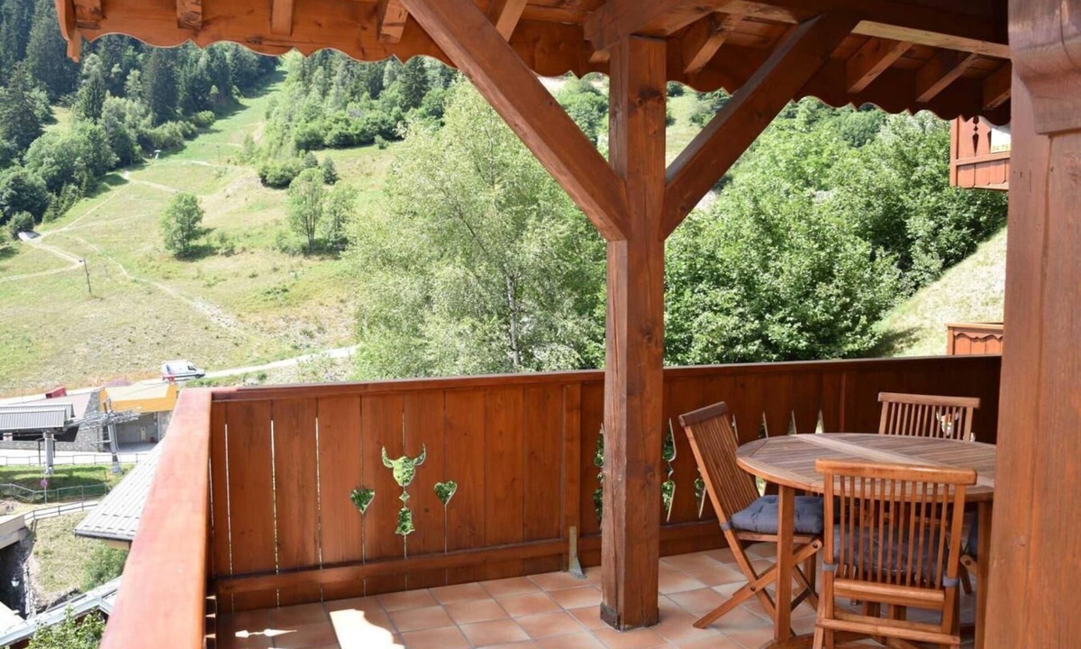 Champagny-en-Vanoise Apartment | 5th floor, view mountain, terrace, tv, 60m², Champagny-en-Vanoise