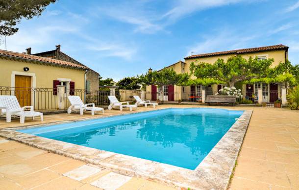 Maillane House | 6 bedroom accommodation in Maillane
