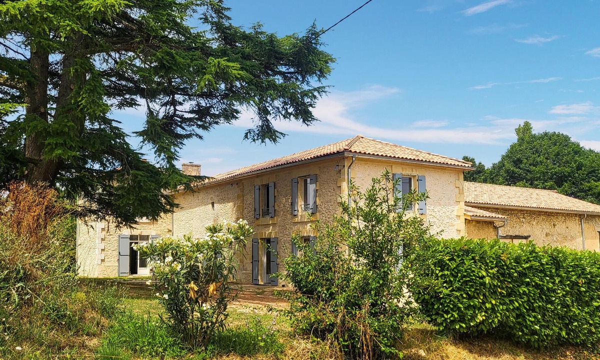 Montcaret House | 6 bedroom luxurious home in Montcaret