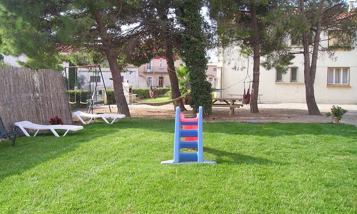 Latour-Bas-Elne Apartment | 65m2 wifi 2ch garden 2km sea 6pers parking ok pets vacation vouchers