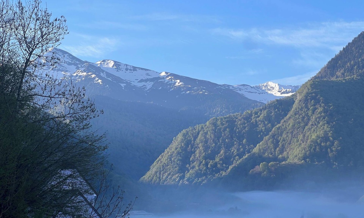 Gazost House | 8-11 person rental in the heart of the Pyrenees