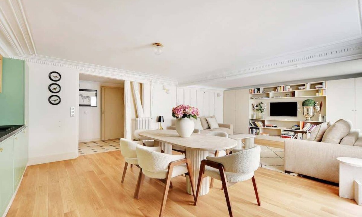 Quartier du Faubourg-Montmartre Apartment | A Breathtaking 2BR/2Ba in Opera