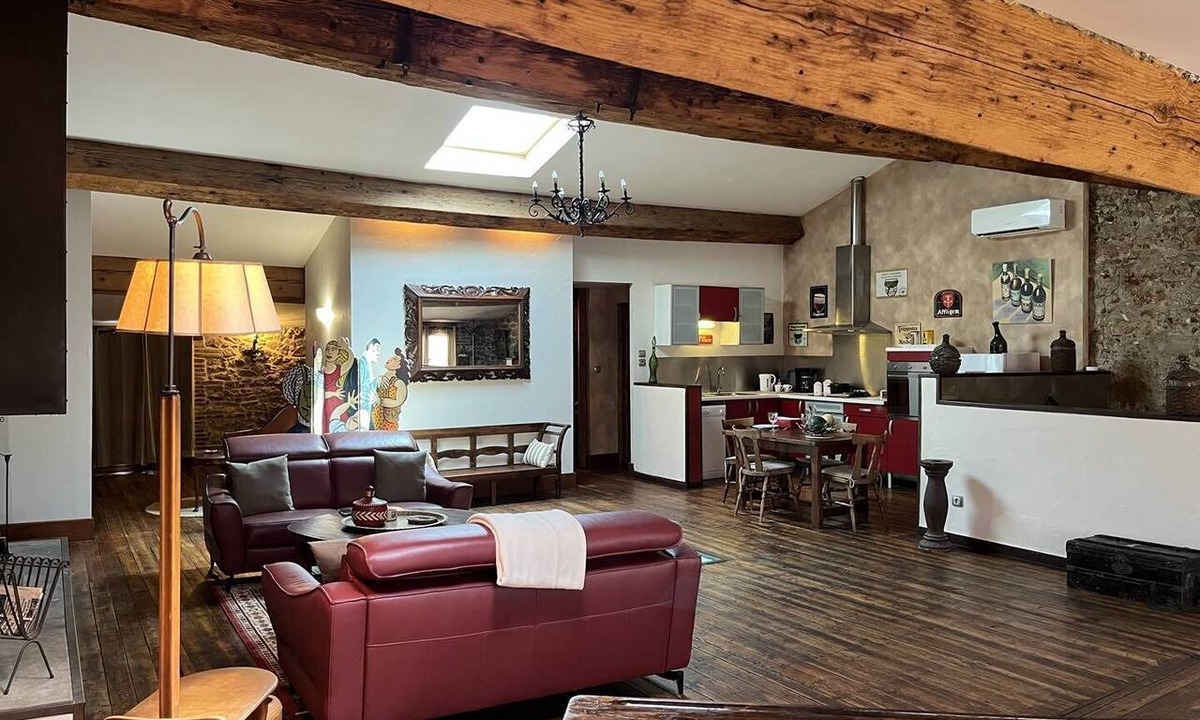 Saint-Hippolyte House | A charming, off-the-beaten-path spot in the heart of Roussillon 2PR17