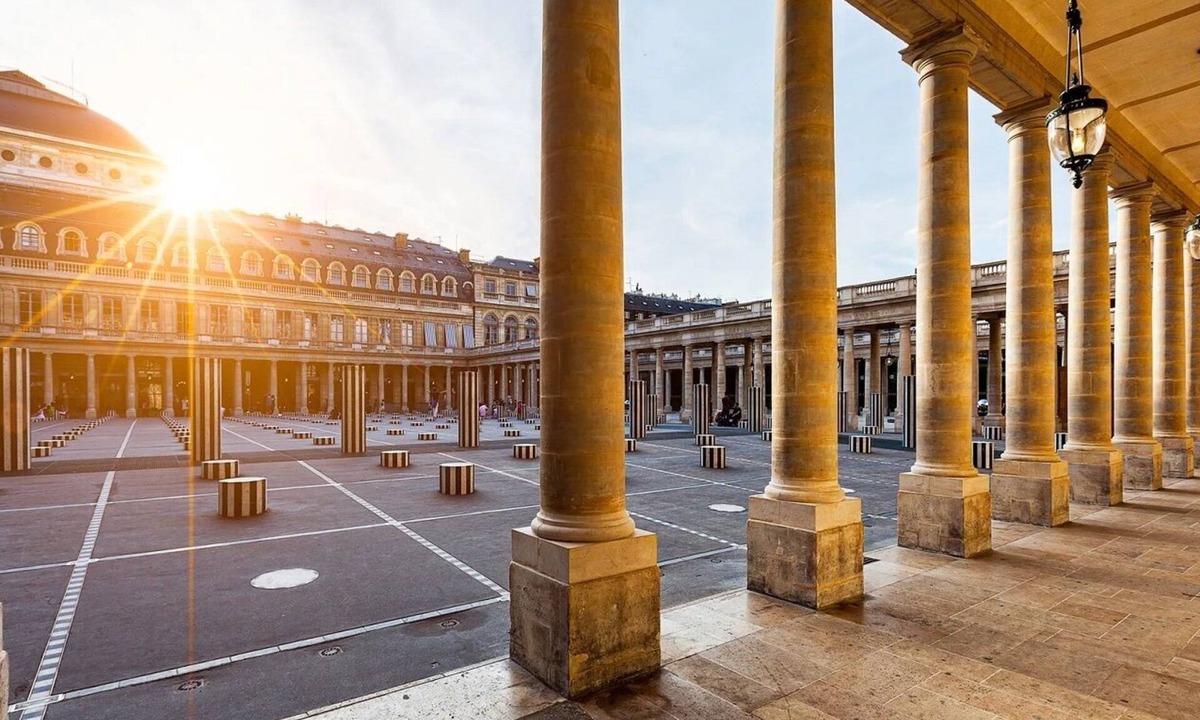 2nd Arrondissement Apartment | A PARISIAN CHARM NEXT TO THE LOUVRE & PALAIS ROYAL - 4 BEDROOM