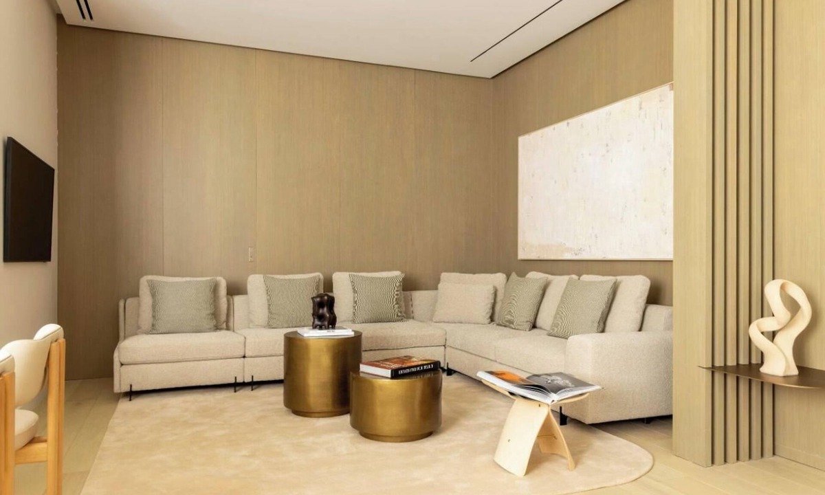 L'Europe Apartment | A PERFECT BLEND OF CONTEMPORARY ELEGANCE, COMFORT & PARISIAN CHARM- MADELEINE