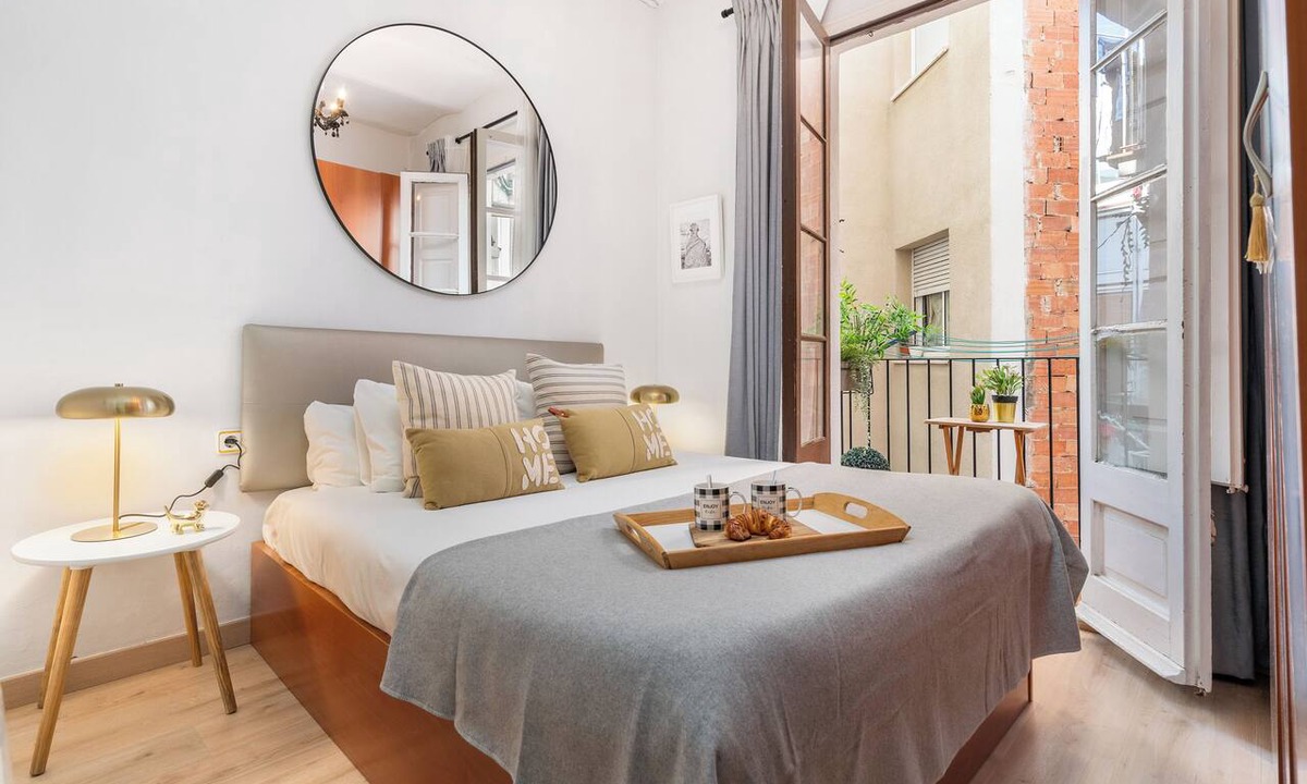 La Sagrada Familia Apartment | A rare find for those who like peace and quiet