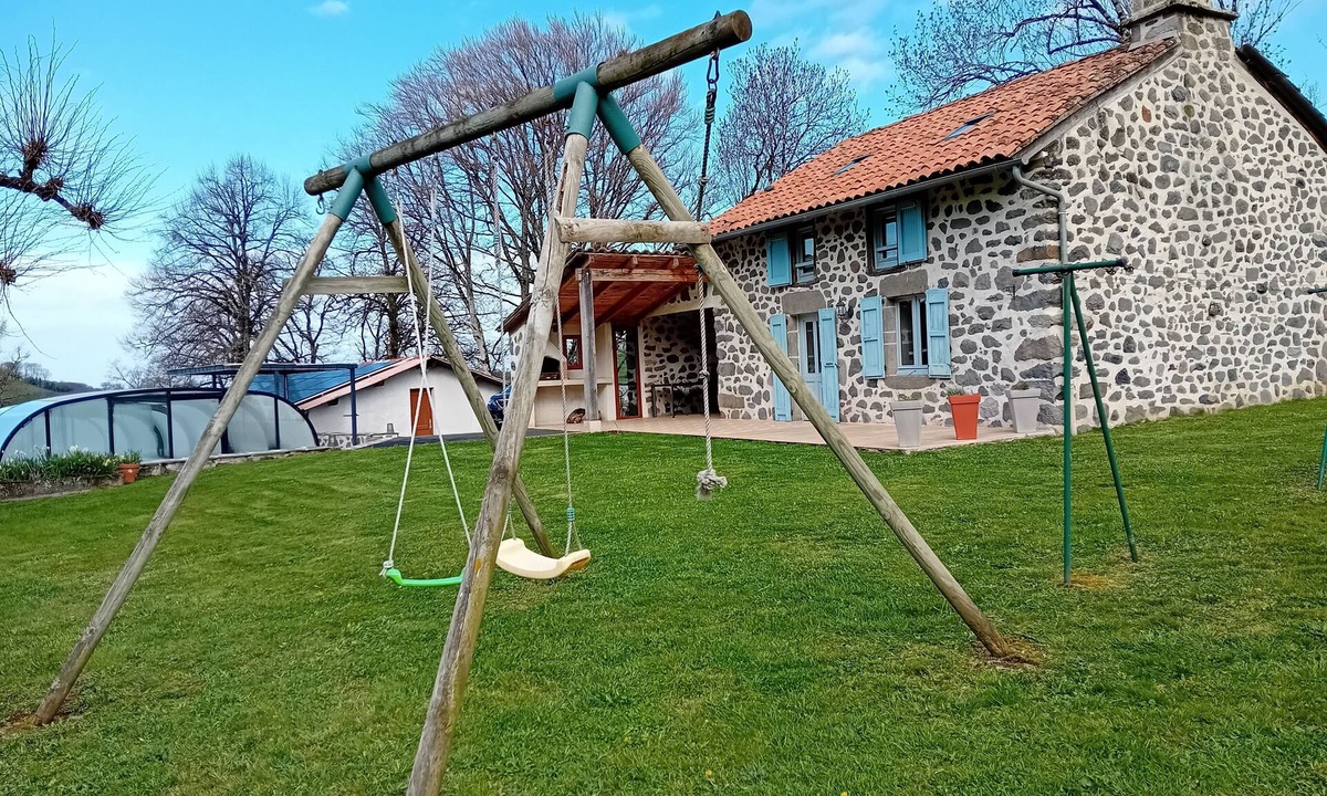 Carlat House | A small house in the countryside, a private swimming pool, your vacations!