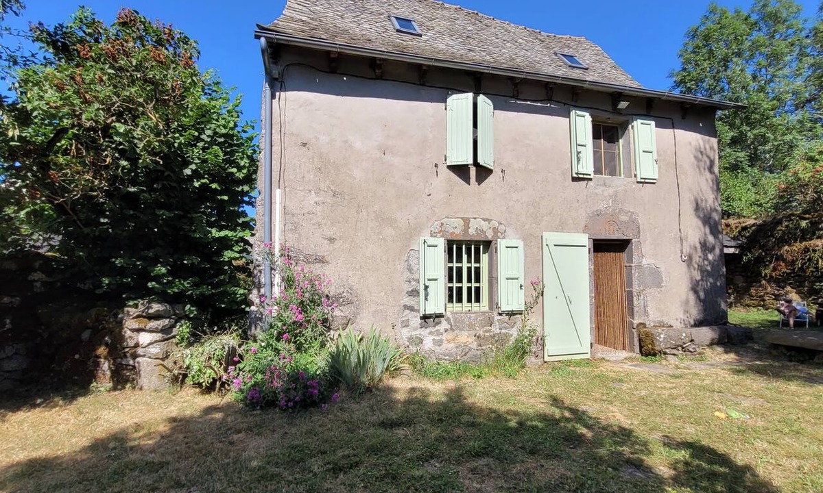 Argences-en-Aubrac House | A typical, comfortable house in the Aubrac region