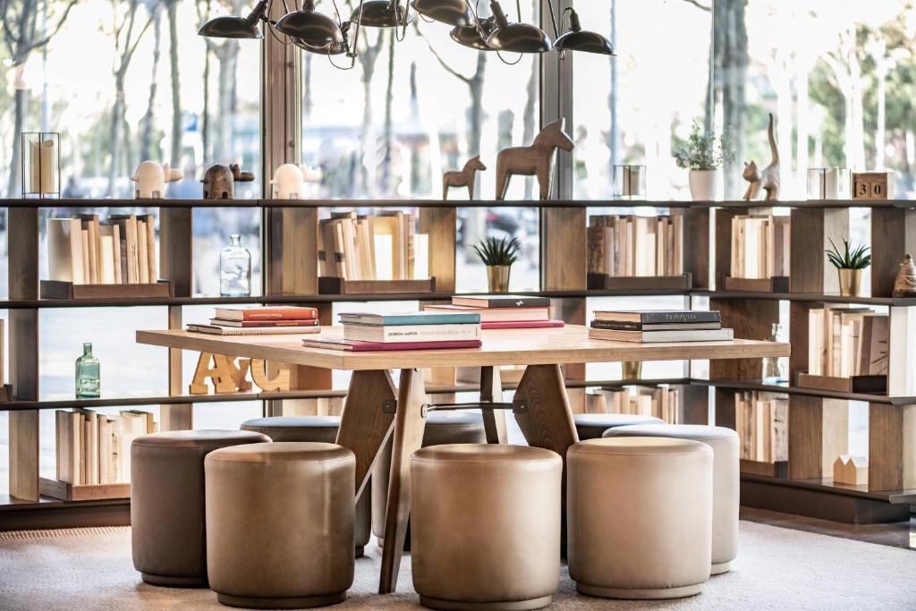 Les Corts Hotel | AC Hotel Diagonal L'Illa by Marriott