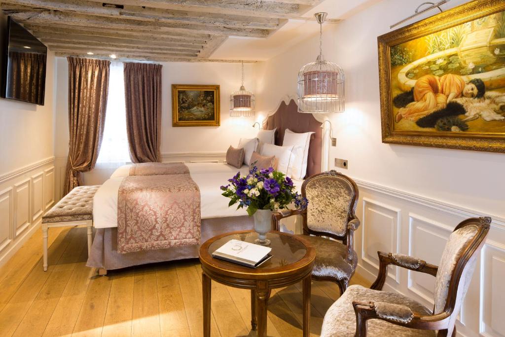 Saint-Thomas-d'Aquin Hotel | Académie Hôtel Saint Germain