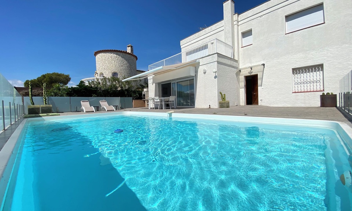 Santa Margarida House | Agi Cap Llarg 9 Casa for rent in Roses Girona.
