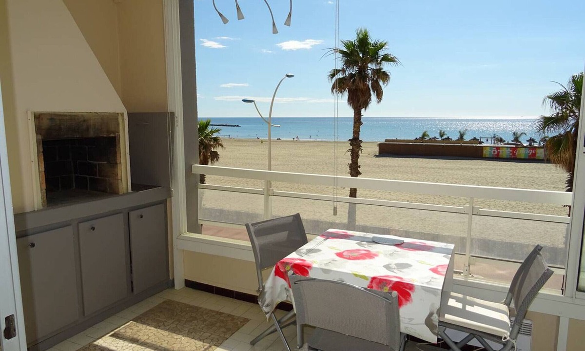 La Jetee Apartment | Air-Conditioned Apartment, 2 Bedrooms, Sea-Facing